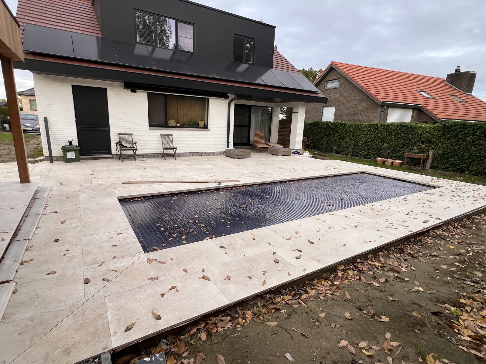 Keramisch terras rond het zwembad in Aalter door NieuwTerras